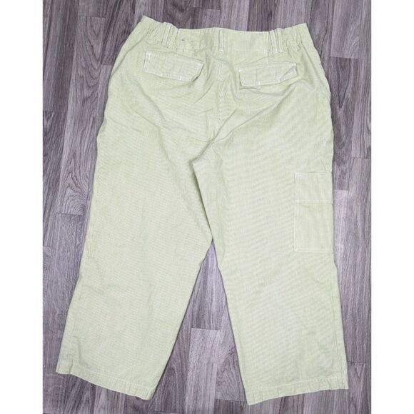 Chicos Womens Size 2 Cargo Pockets Green White Striped Cotton Capri Pants - Picture 2 of 10